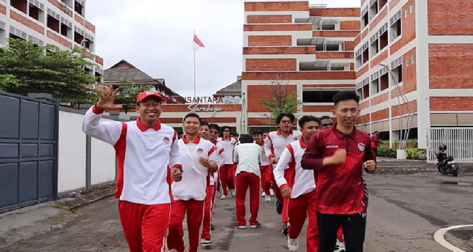 Fun Run AMN Surabaya: Awal Pola Hidup Sehat dan Upaya Perkuat Solidaritas Penghuni Asrama
