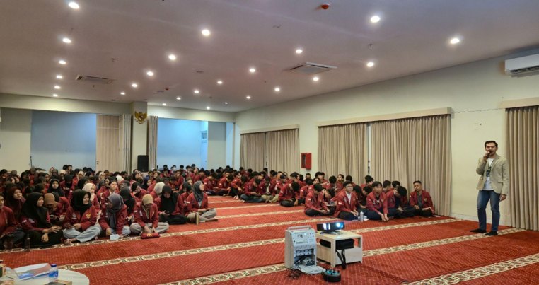 Talkshow “Waspada Bahaya Scam & Penipuan Digital” Ajak Penghuni AMN Surabaya Lebih Cermat