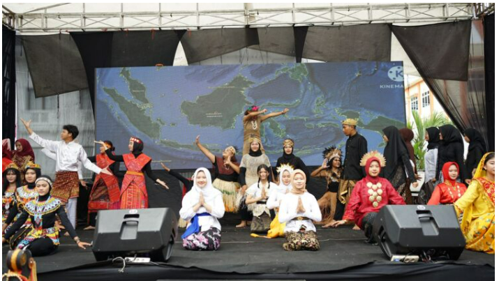   AMN Surabaya Gaungkan Semangat Persatuan Lewat Fun Walk Dies Natalis ke-3 